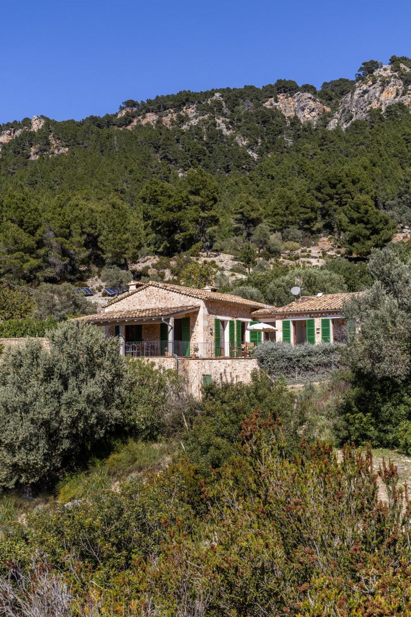 Son Llarg, Estallencs Villa